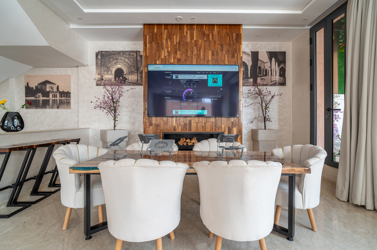 Meeting–Collaboration-Spaces-2